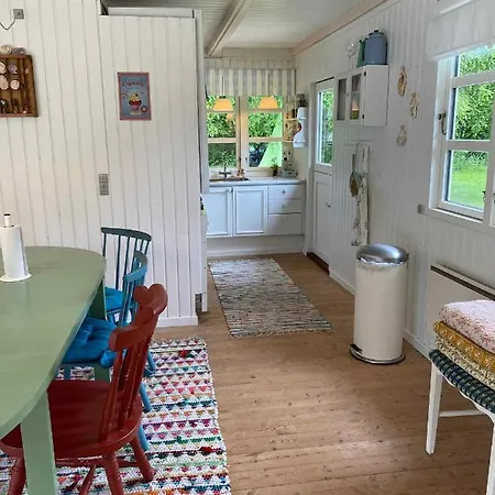 Idyllic Summer House At The Waters Edge *